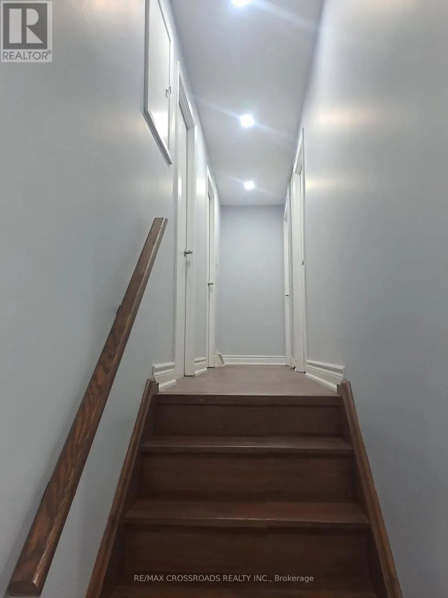 UPPER - 185 APPALACHIAN CRESCENT