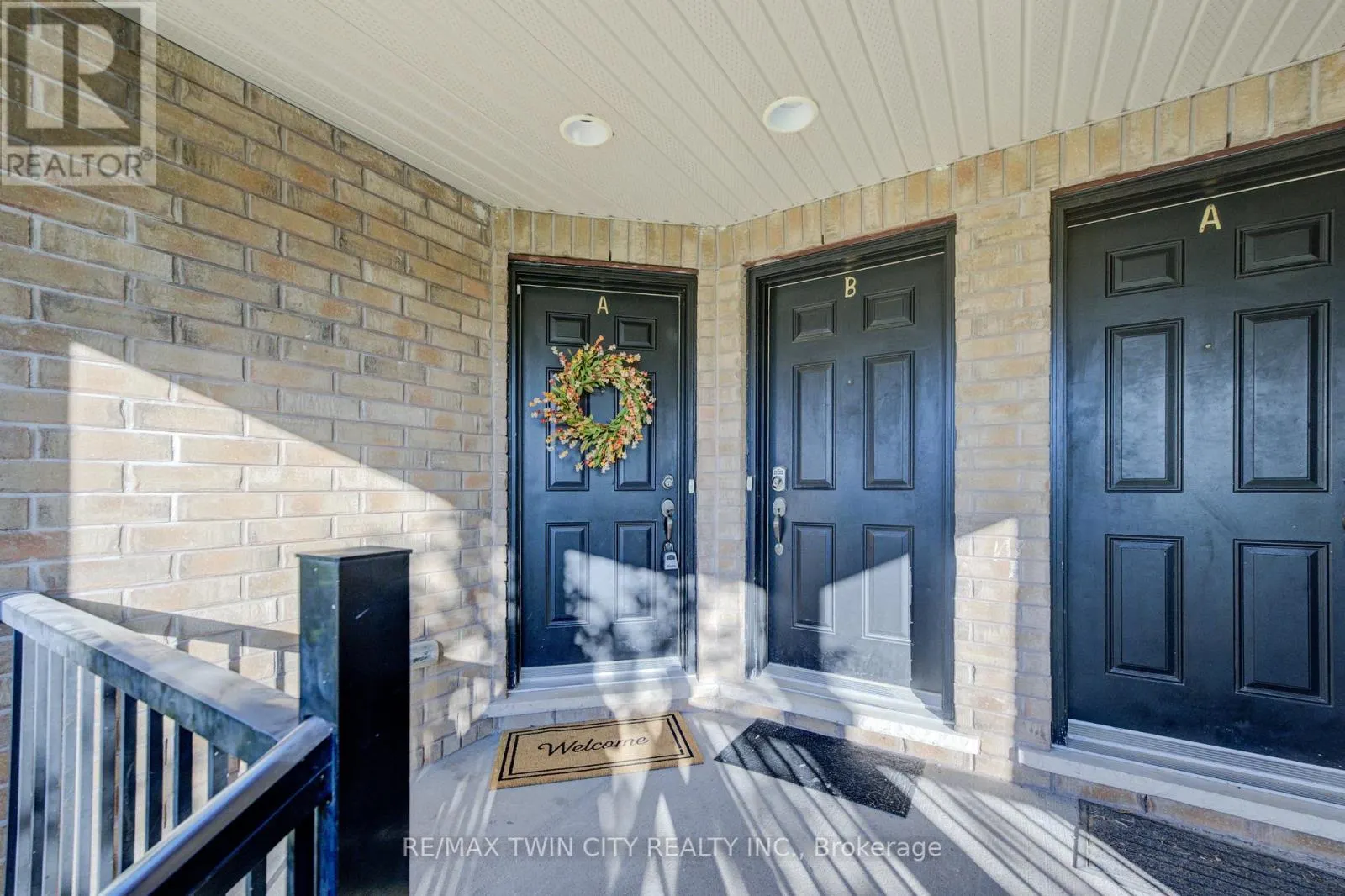 642A - 642 WOODLAWN ROAD E