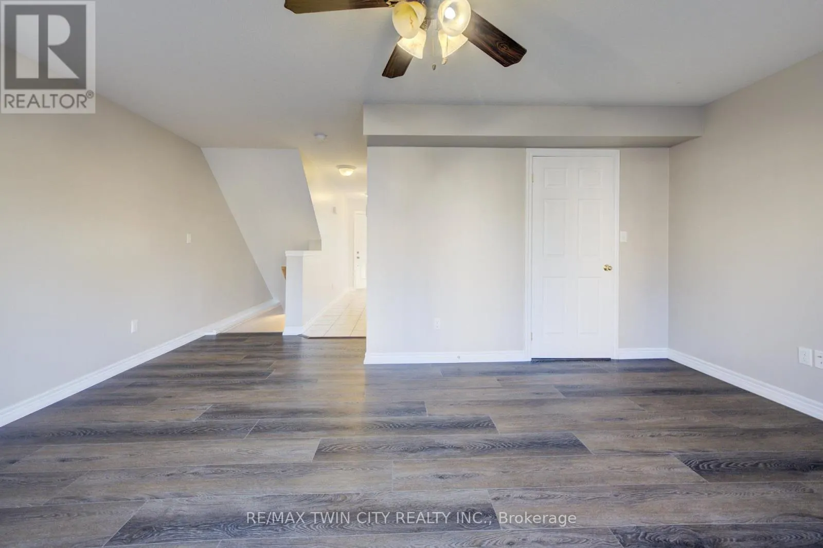 642A - 642 WOODLAWN ROAD E