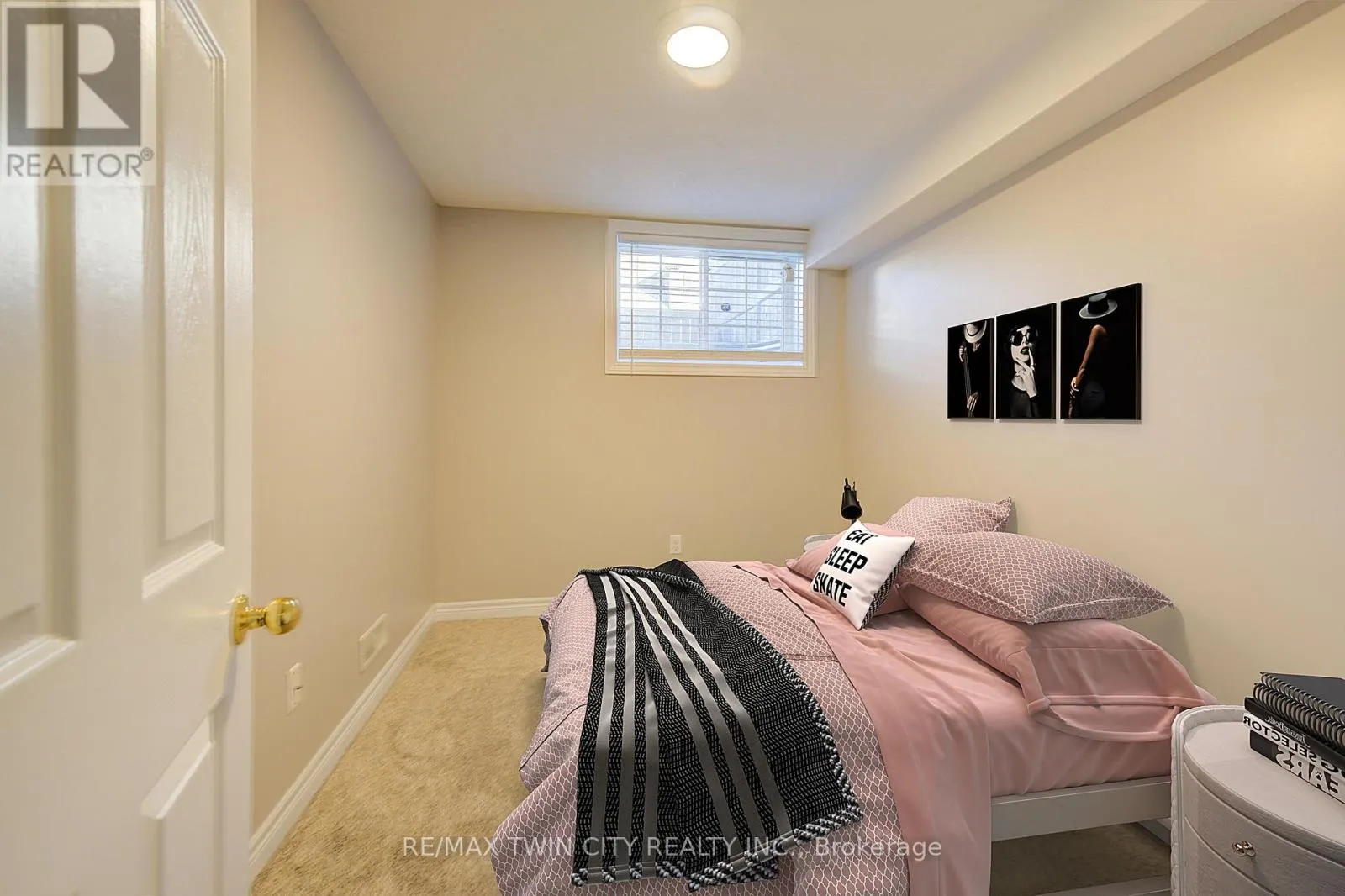 642A - 642 WOODLAWN ROAD E