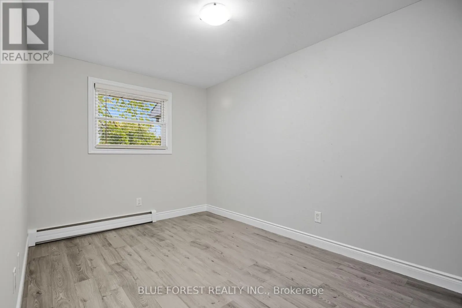 30 - 991 NOTRE DAME DRIVE, #30