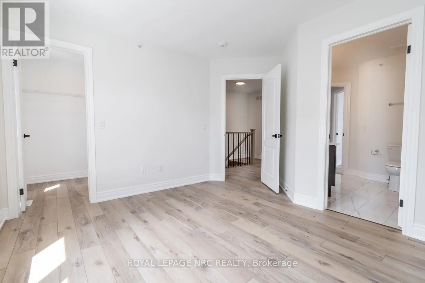 15 - 121A MOFFATT STREET, #15