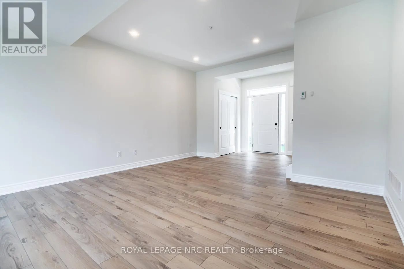 15 - 121A MOFFATT STREET, #15