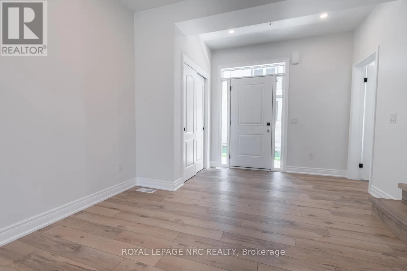 15 - 121A MOFFATT STREET, #15