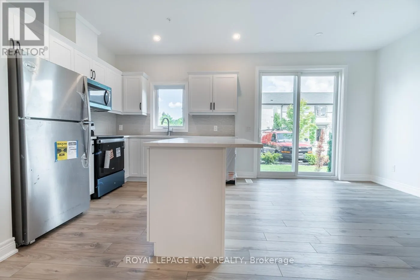 15 - 121A MOFFATT STREET, #15
