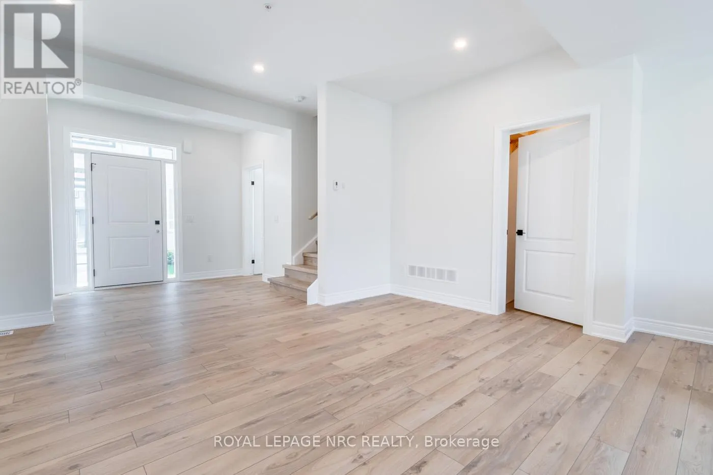15 - 121A MOFFATT STREET, #15