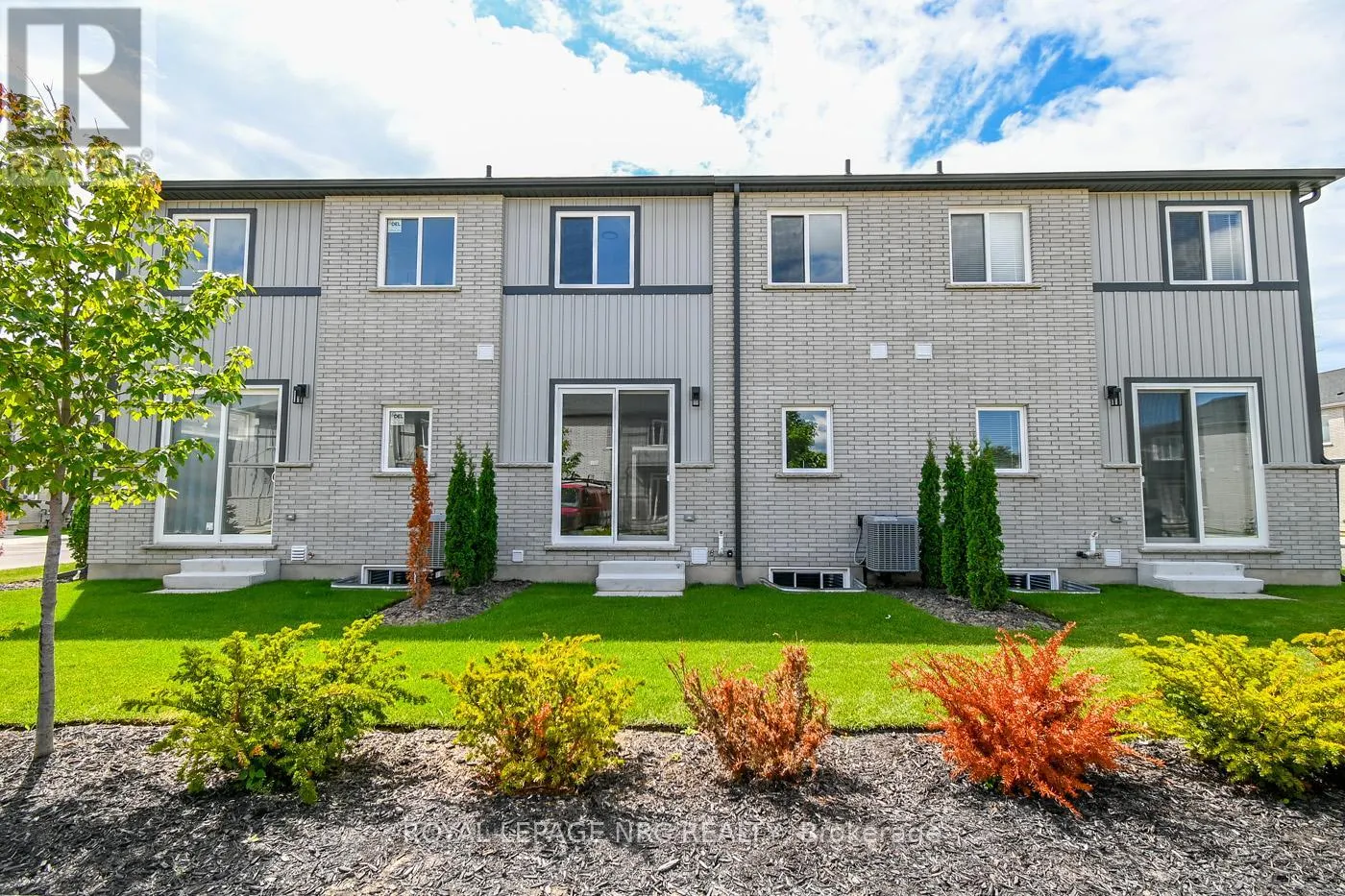 15 - 121A MOFFATT STREET, #15