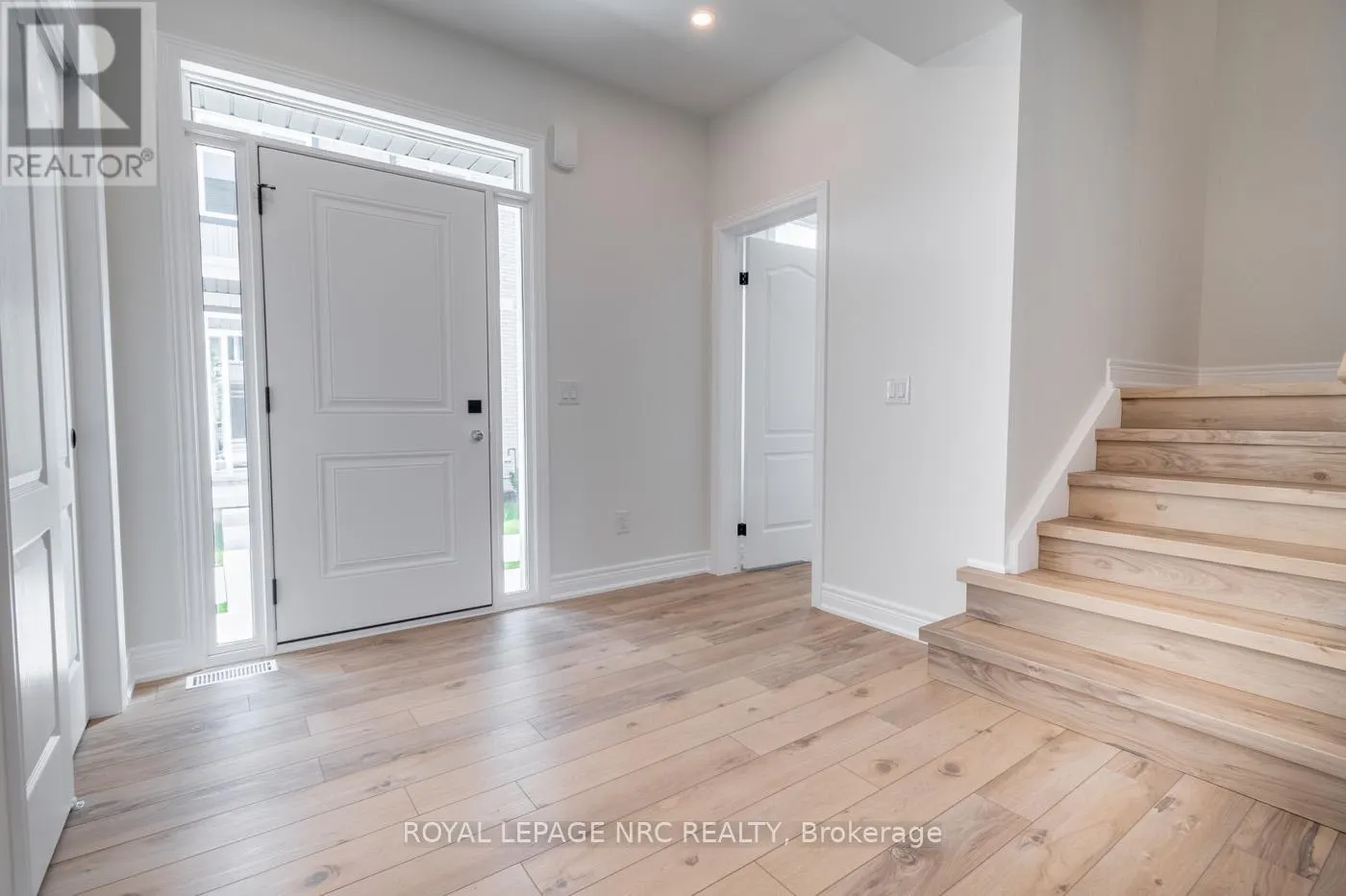 15 - 121A MOFFATT STREET, #15