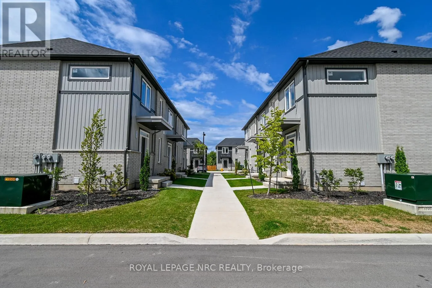 15 - 121A MOFFATT STREET, #15