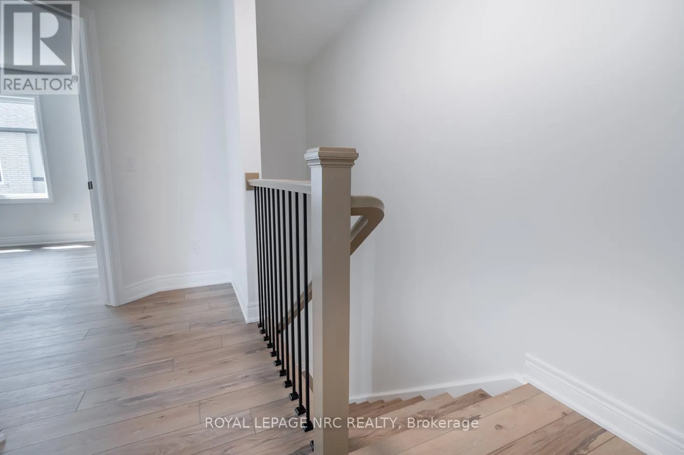 15 - 121A MOFFATT STREET, #15