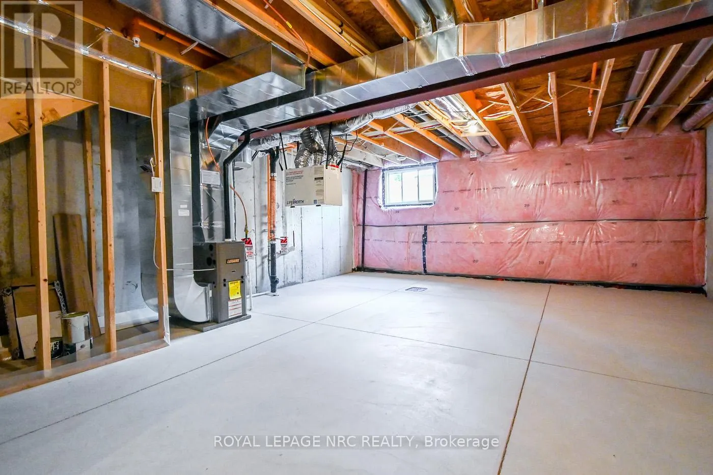 15 - 121A MOFFATT STREET, #15
