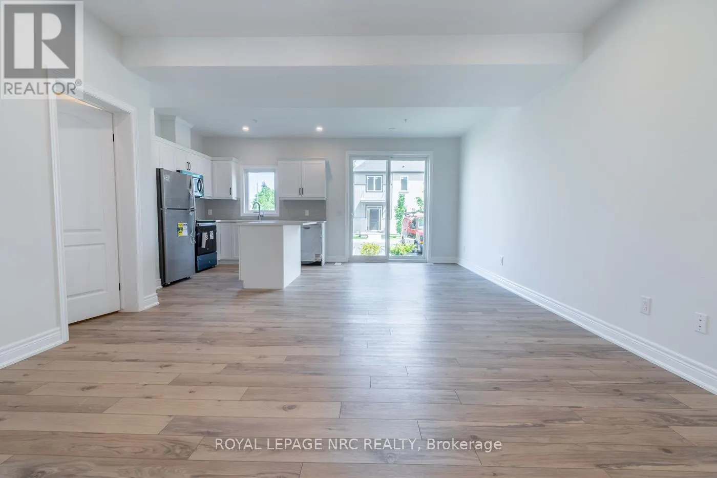 15 - 121A MOFFATT STREET, #15