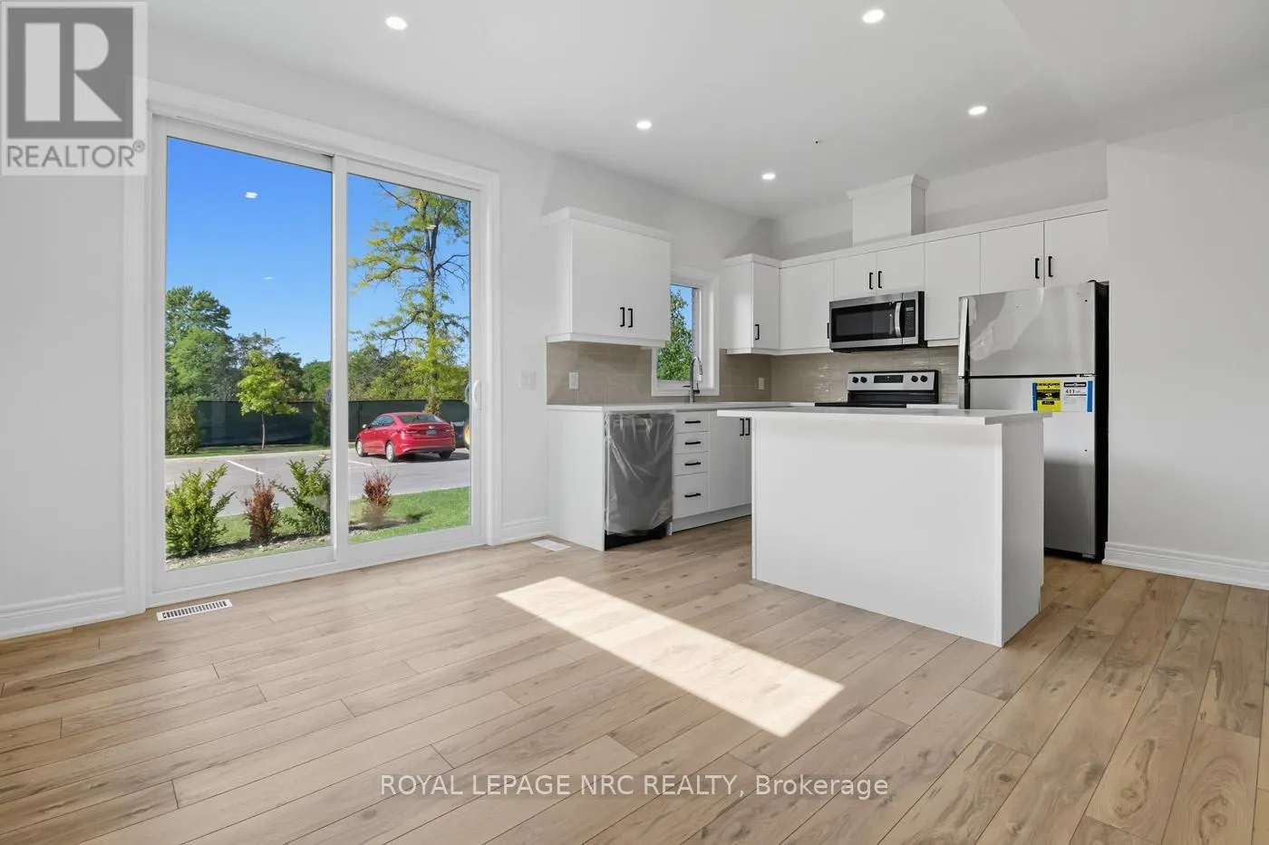13 - 121A MOFFATT STREET, #13