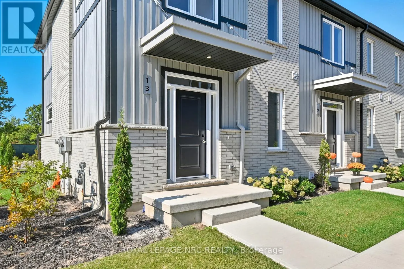 13 - 121A MOFFATT STREET, #13