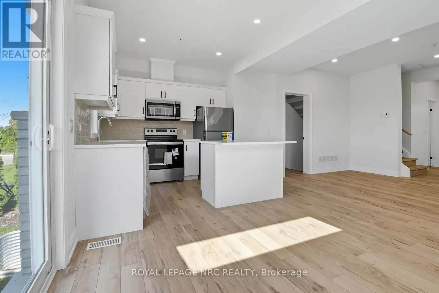 13 - 121A MOFFATT STREET, #13