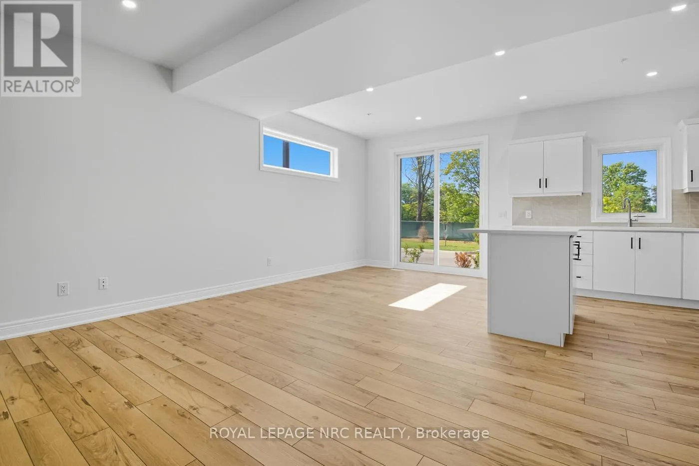 13 - 121A MOFFATT STREET, #13