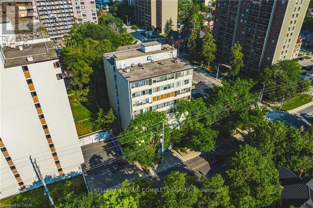 606 - 101 QUEEN STREET S