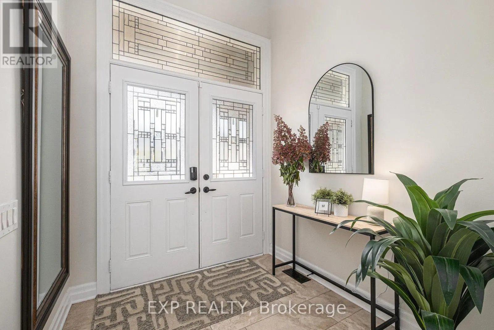 386 ANDALUSIAN CRESCENT