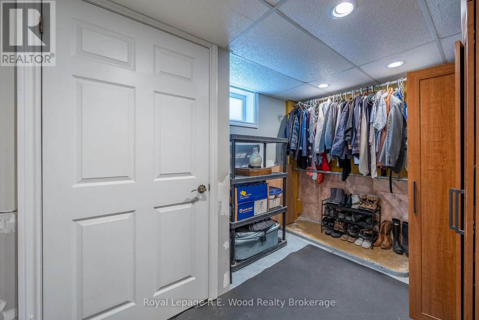 27 NORTH STREET W