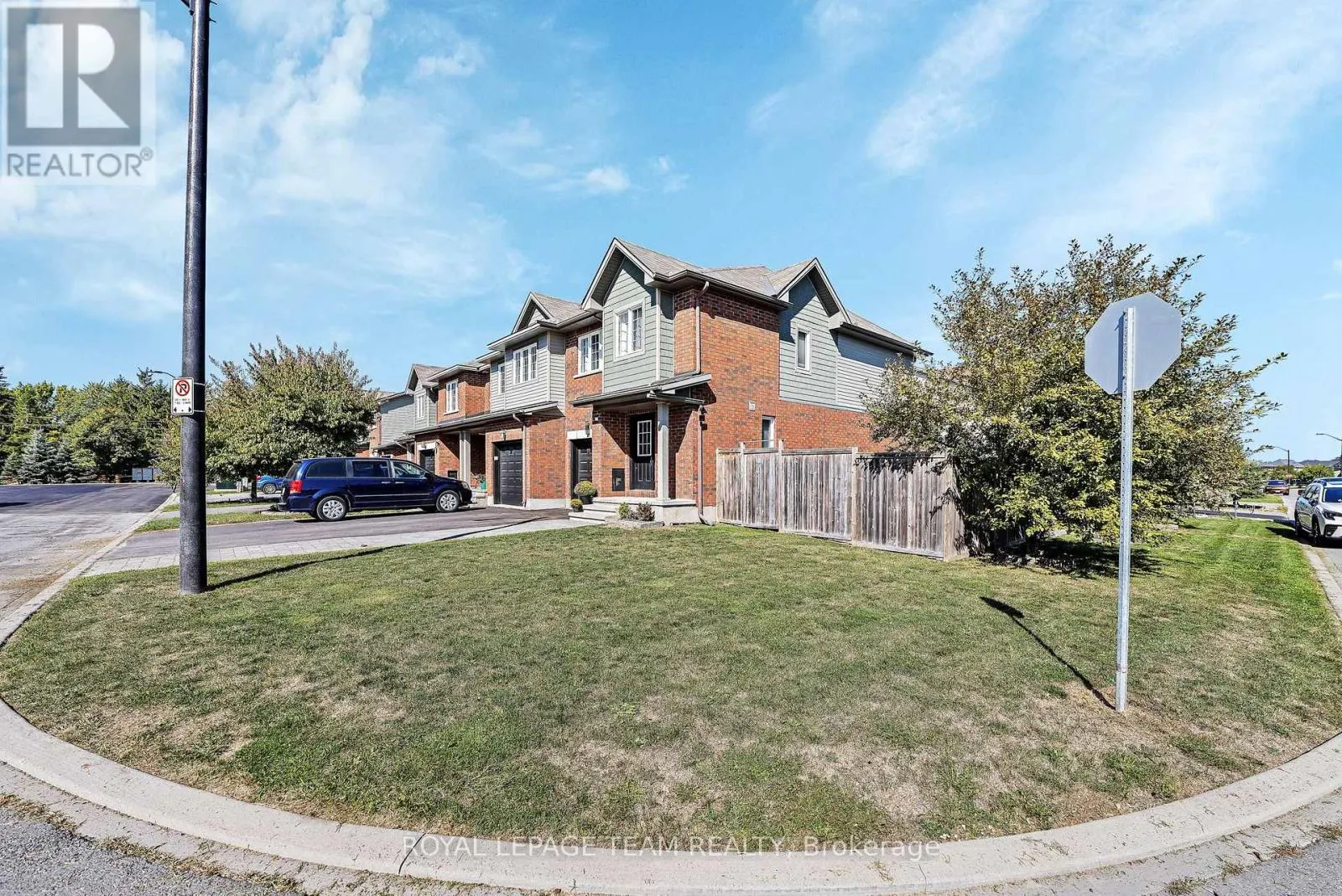 430 HARESFIELD COURT