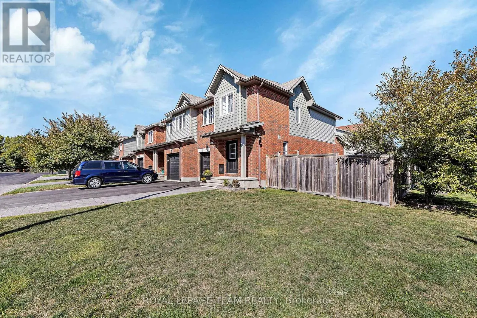 430 HARESFIELD COURT