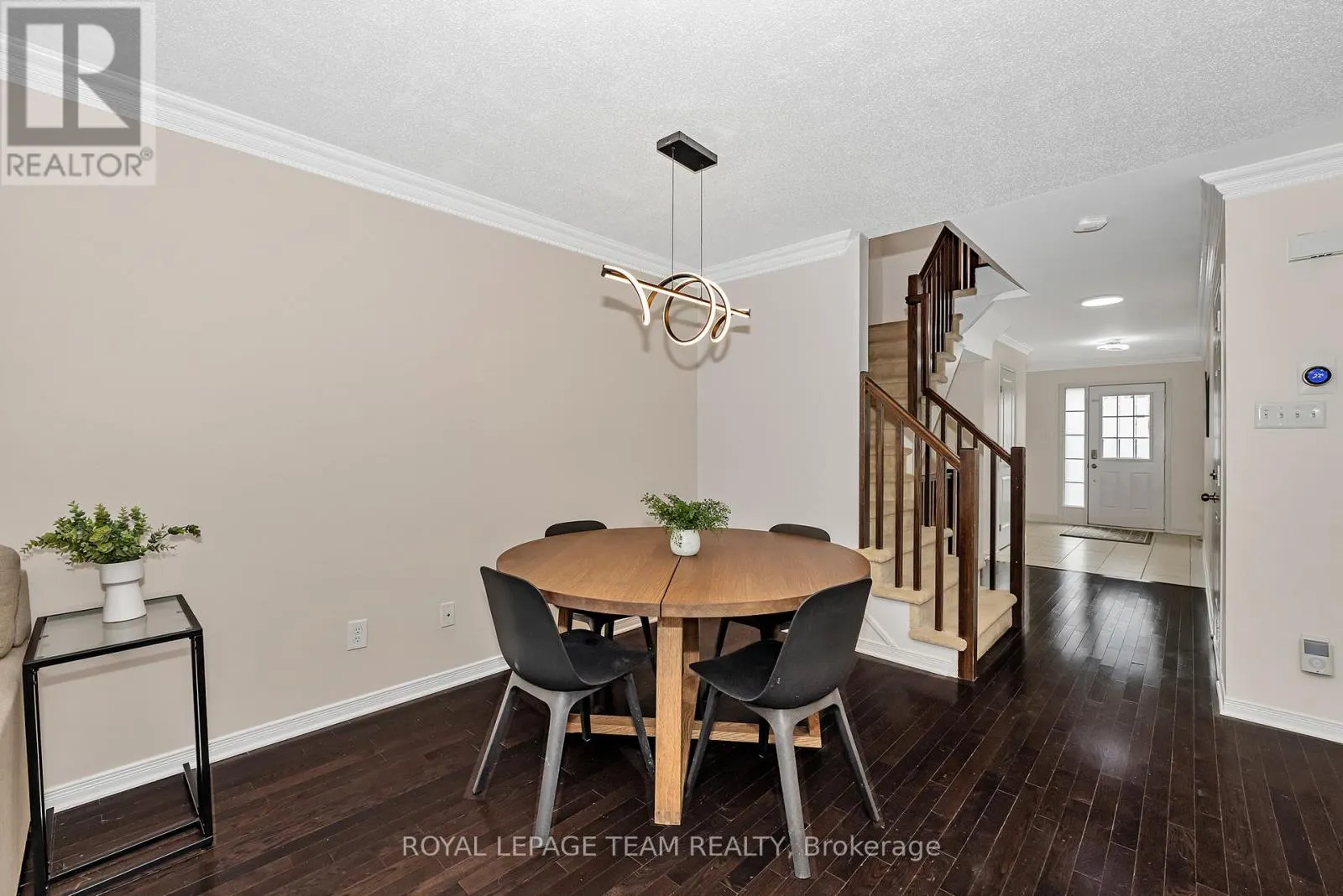 430 HARESFIELD COURT