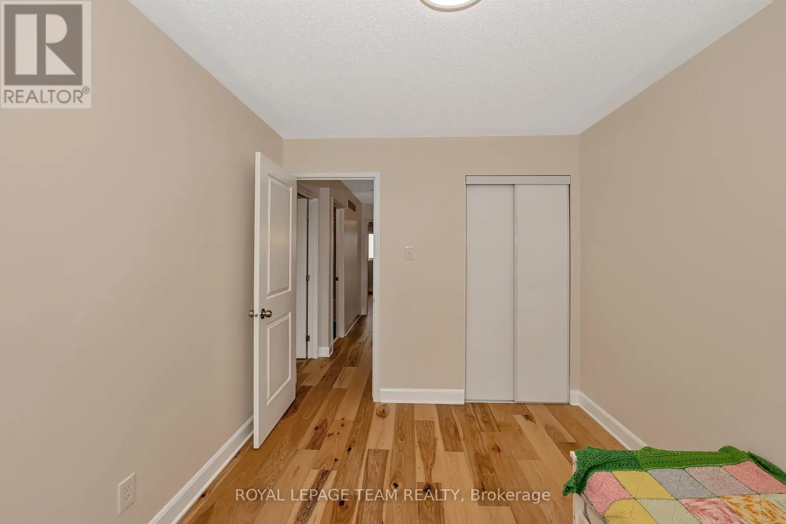430 HARESFIELD COURT