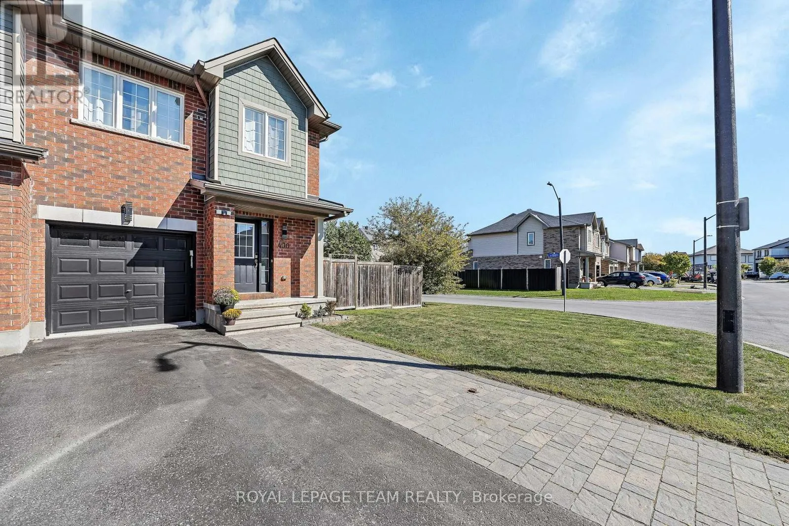 430 HARESFIELD COURT