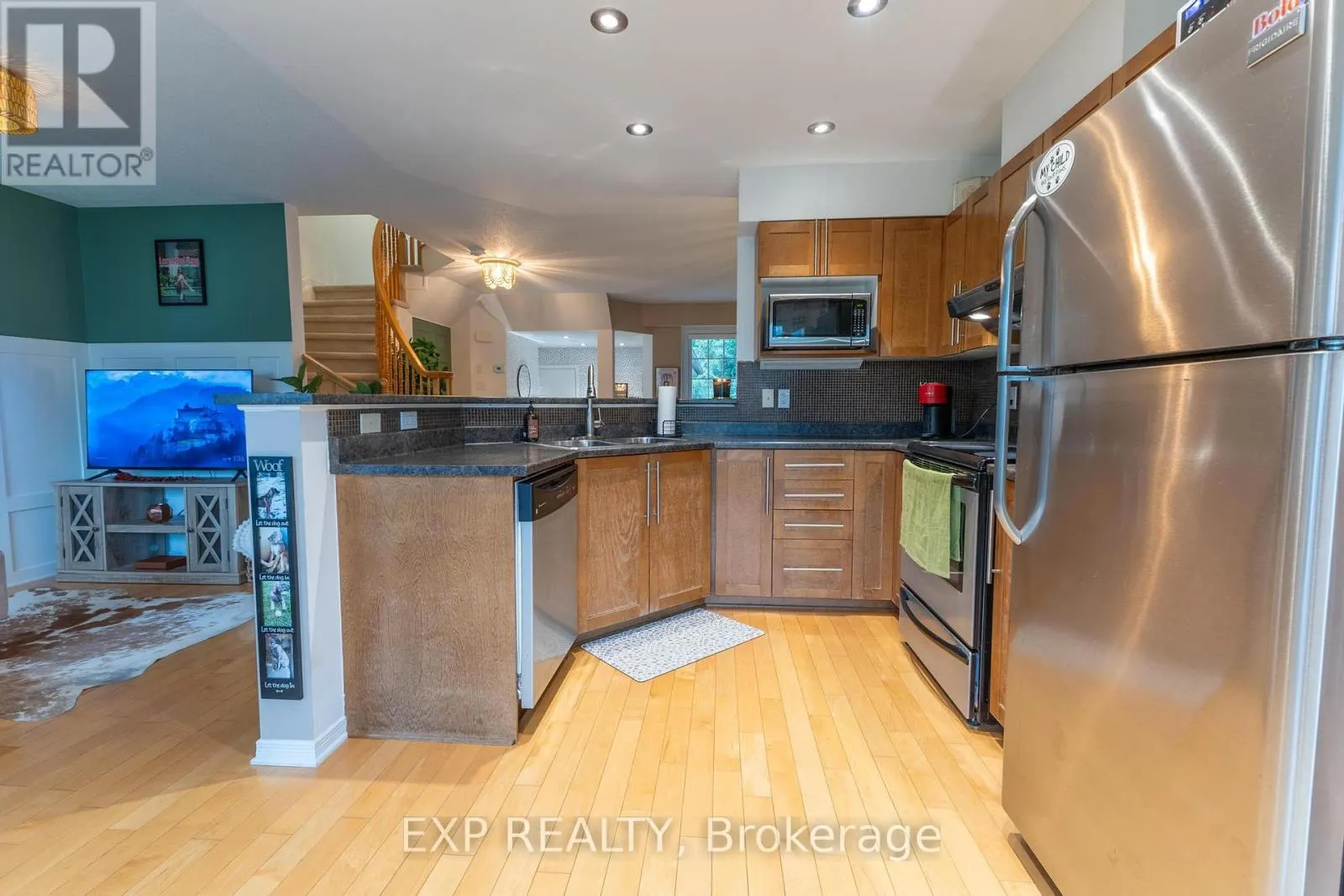 2341 GLANDRIEL CRESCENT