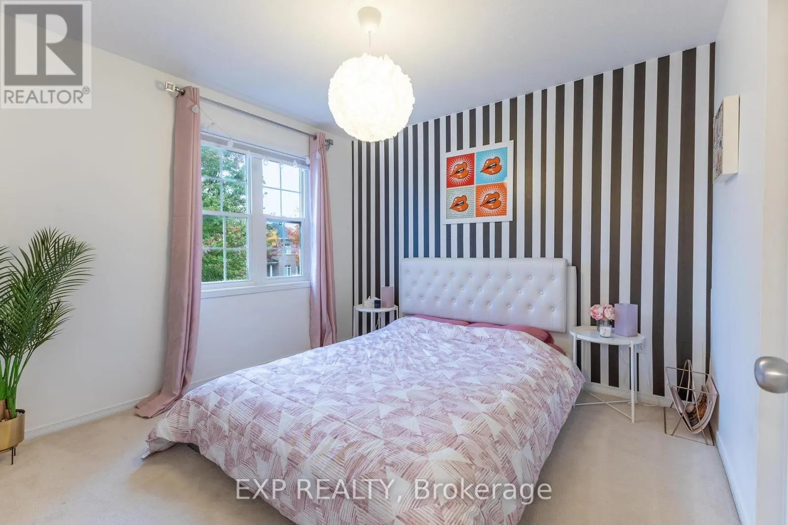 2341 GLANDRIEL CRESCENT