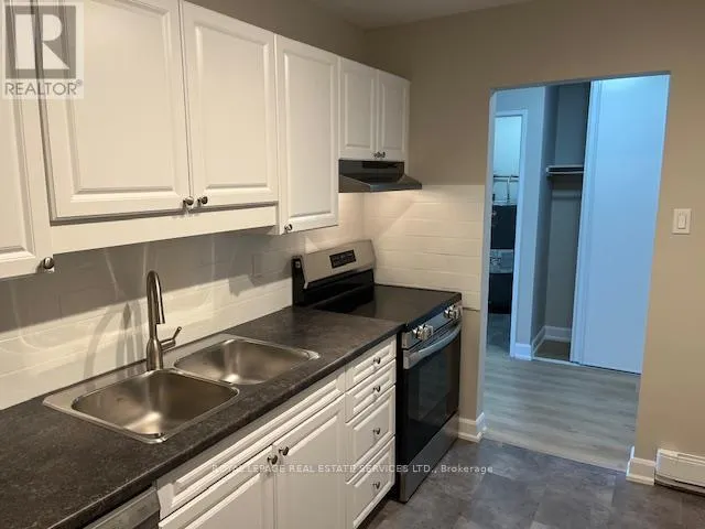 704 - 75 HUXLEY STREET