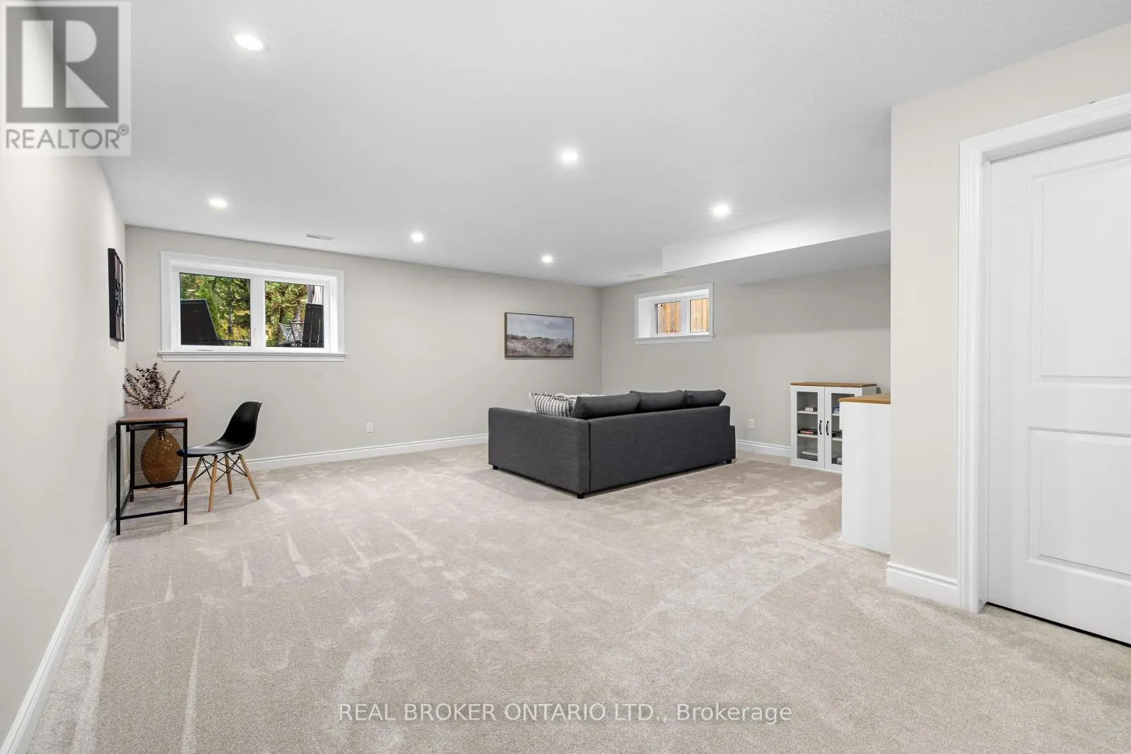 103 DULMAGE CRESCENT