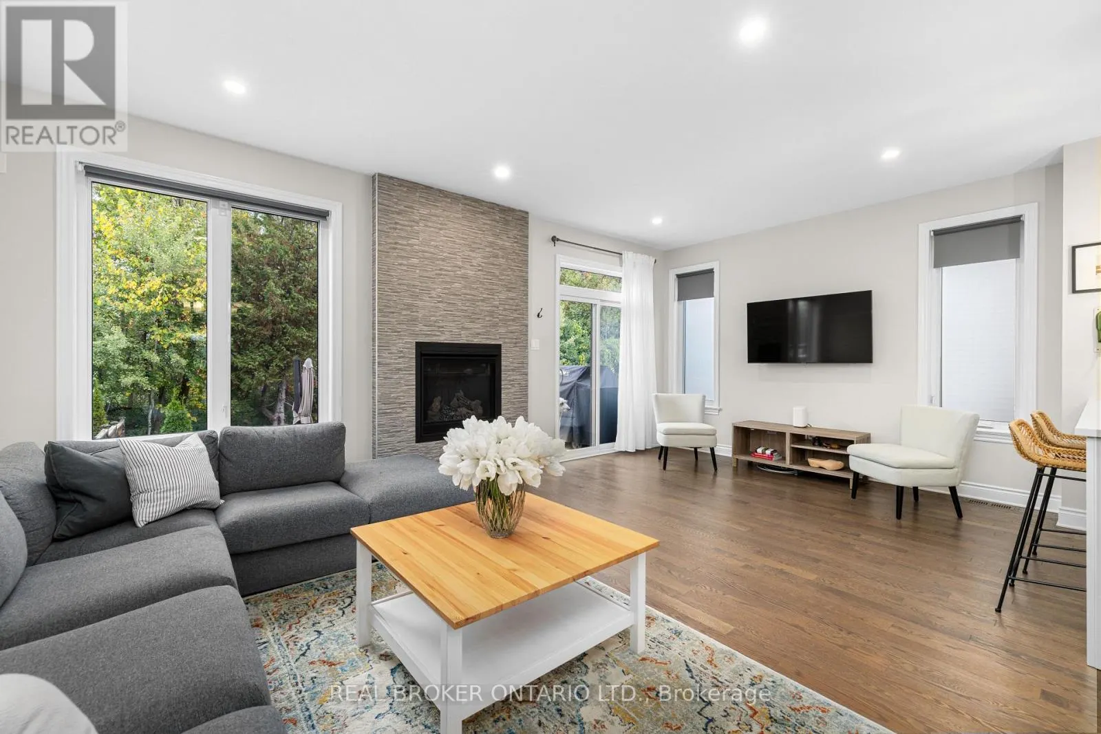 103 DULMAGE CRESCENT