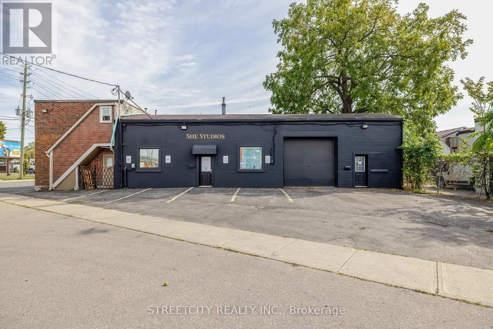 245 MAITLAND STREET
