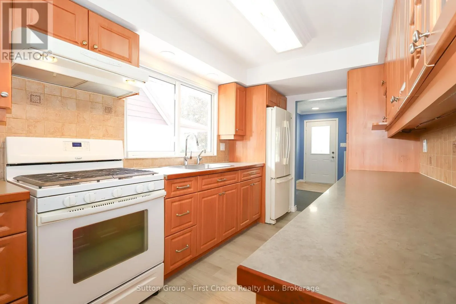 39 PORTIA BOULEVARD