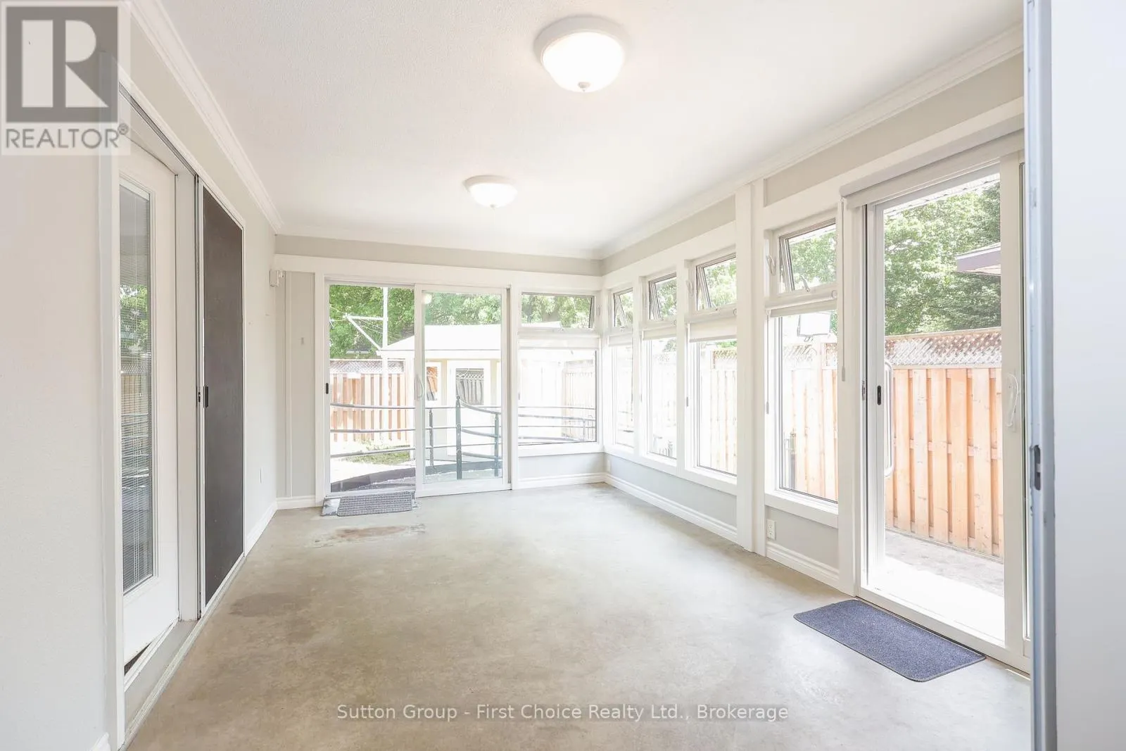 39 PORTIA BOULEVARD