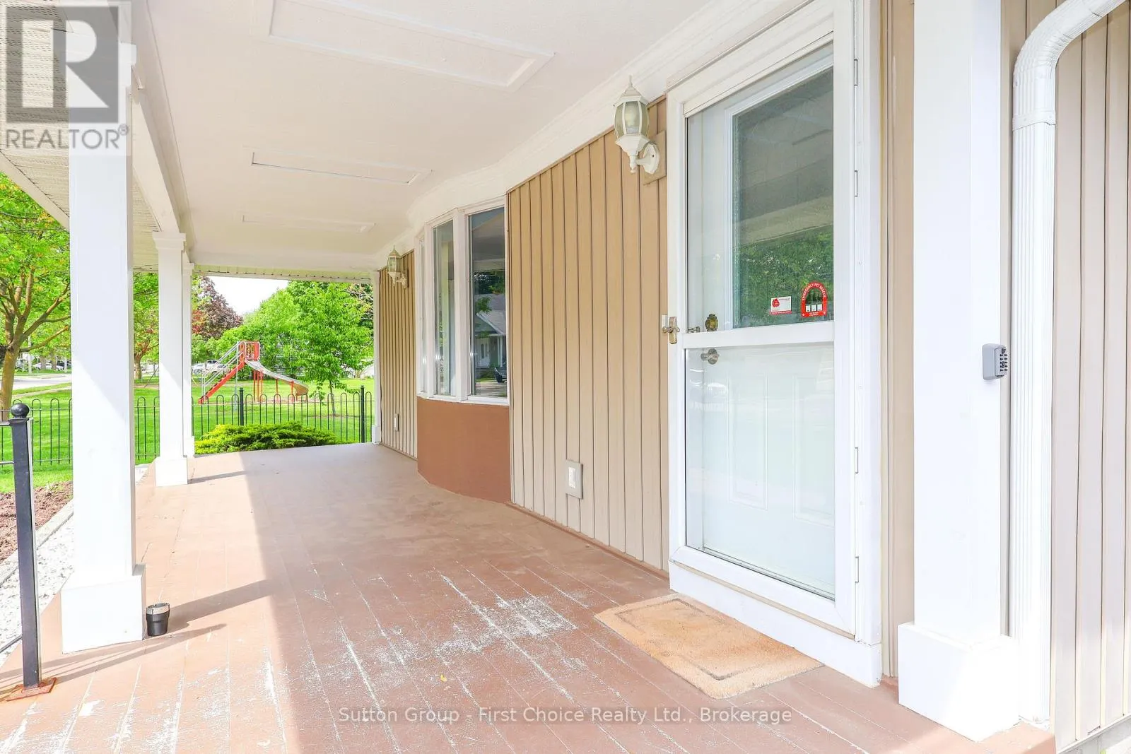 39 PORTIA BOULEVARD