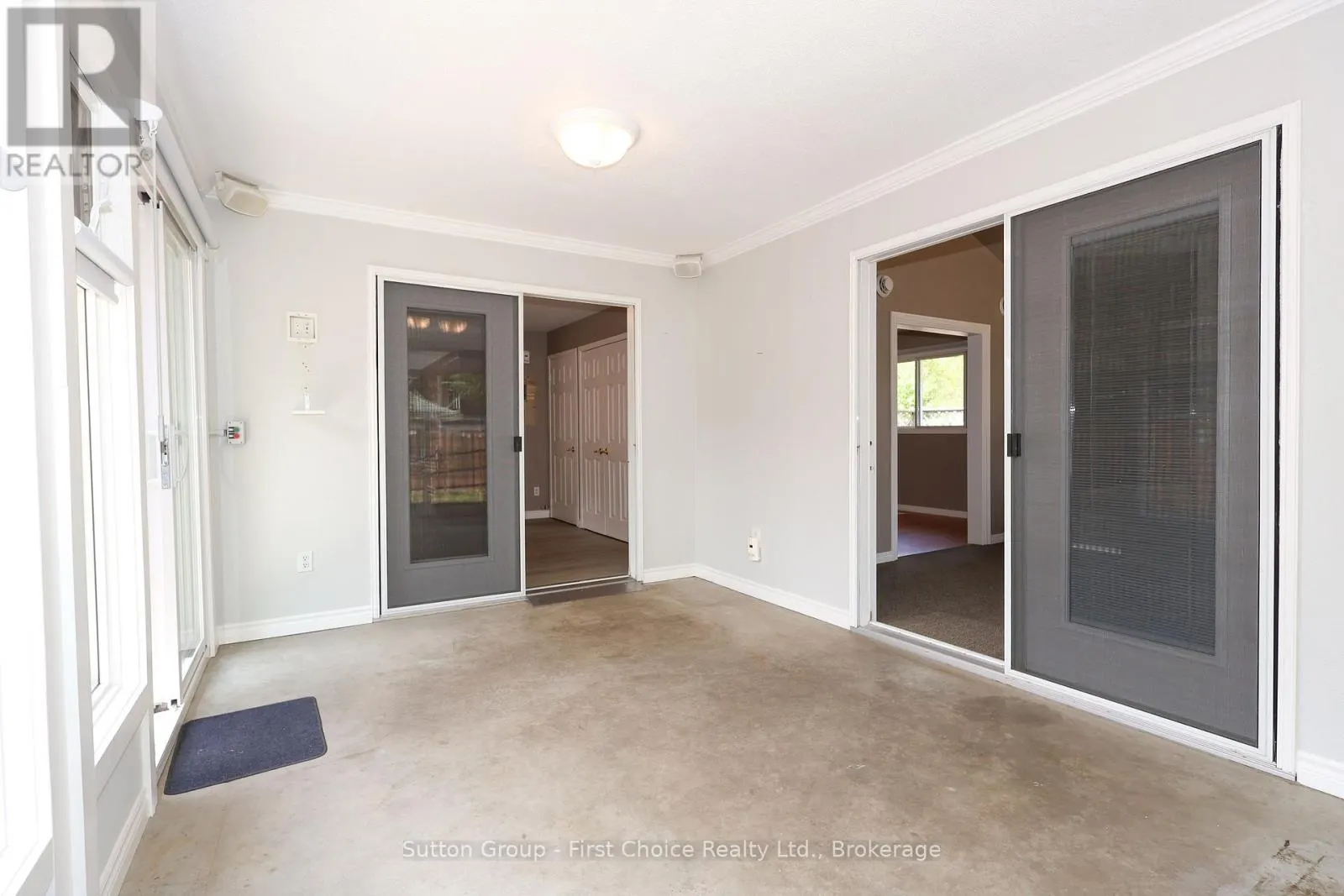 39 PORTIA BOULEVARD