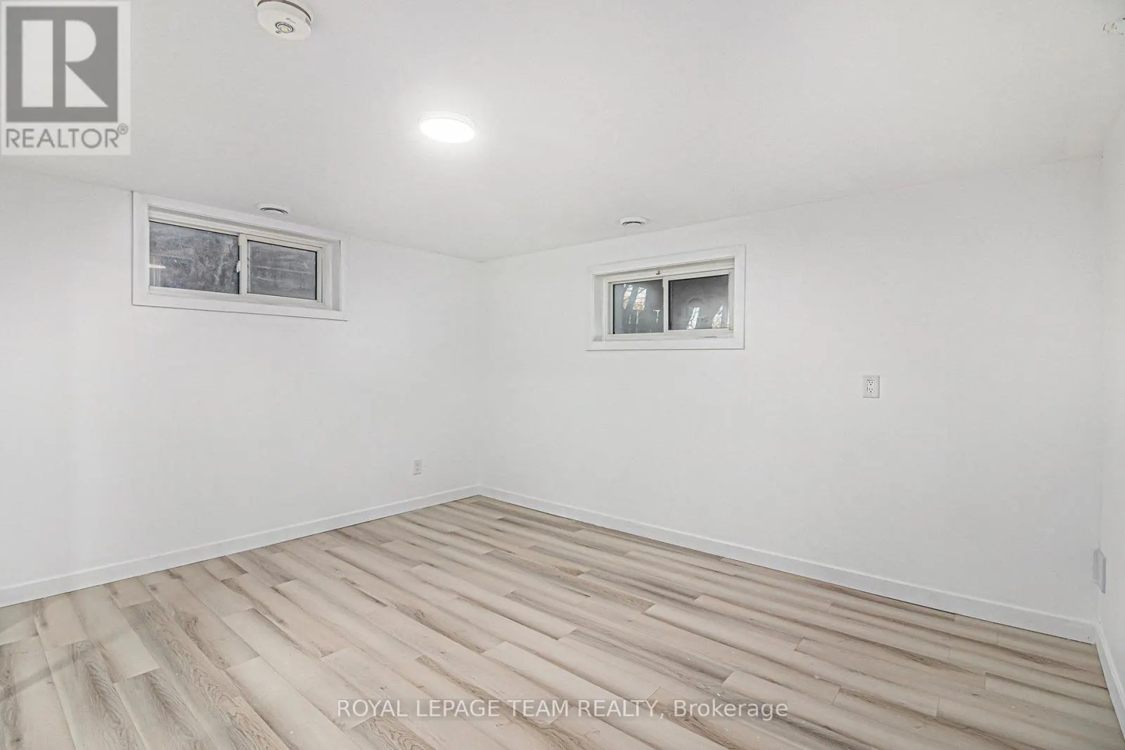 102 LAURIER STREET