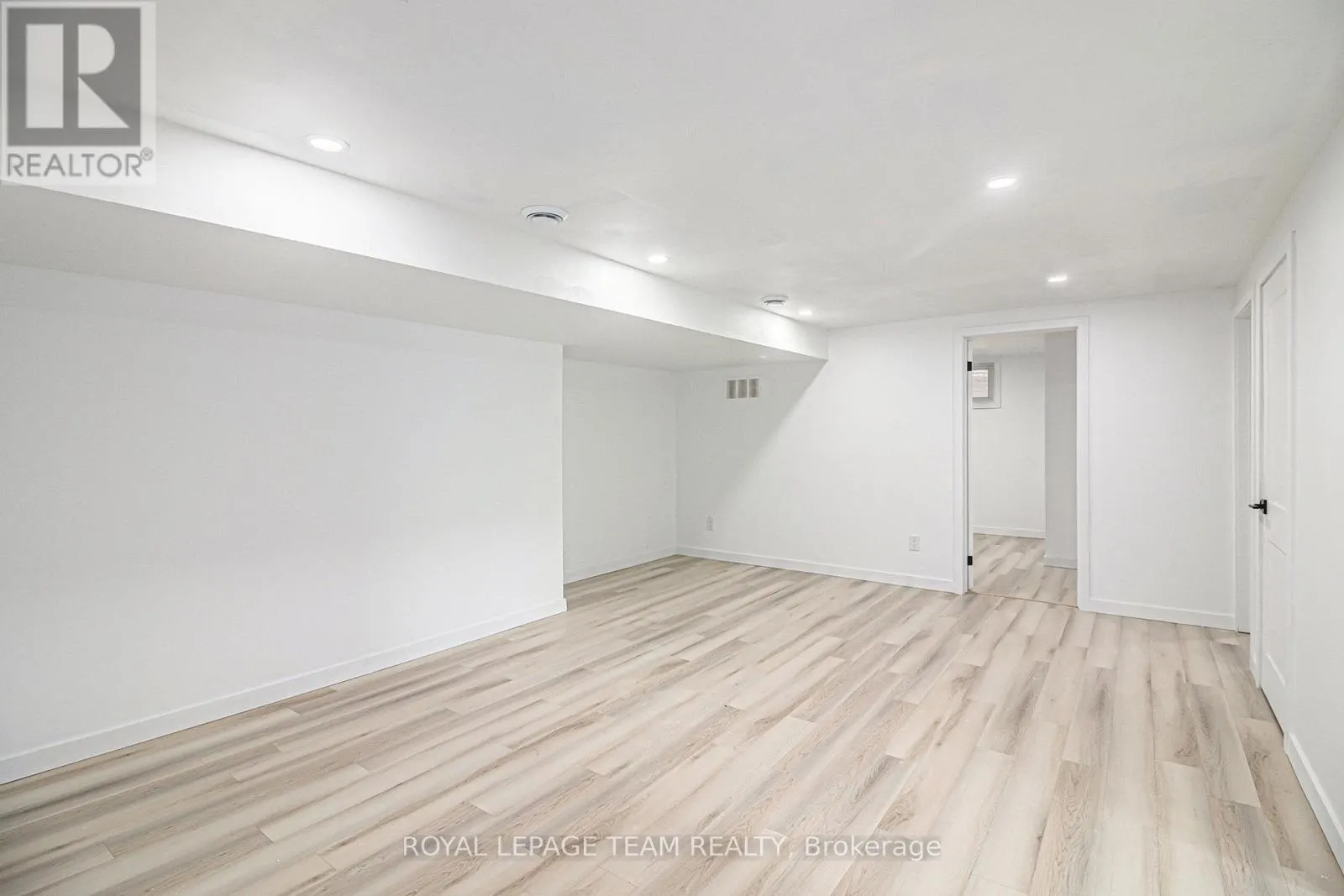 102 LAURIER STREET