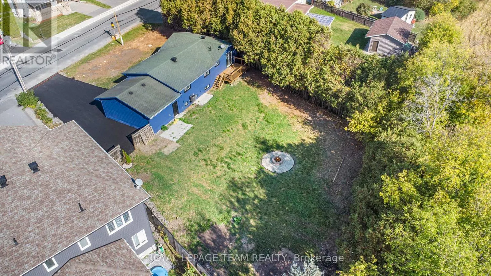 102 LAURIER STREET