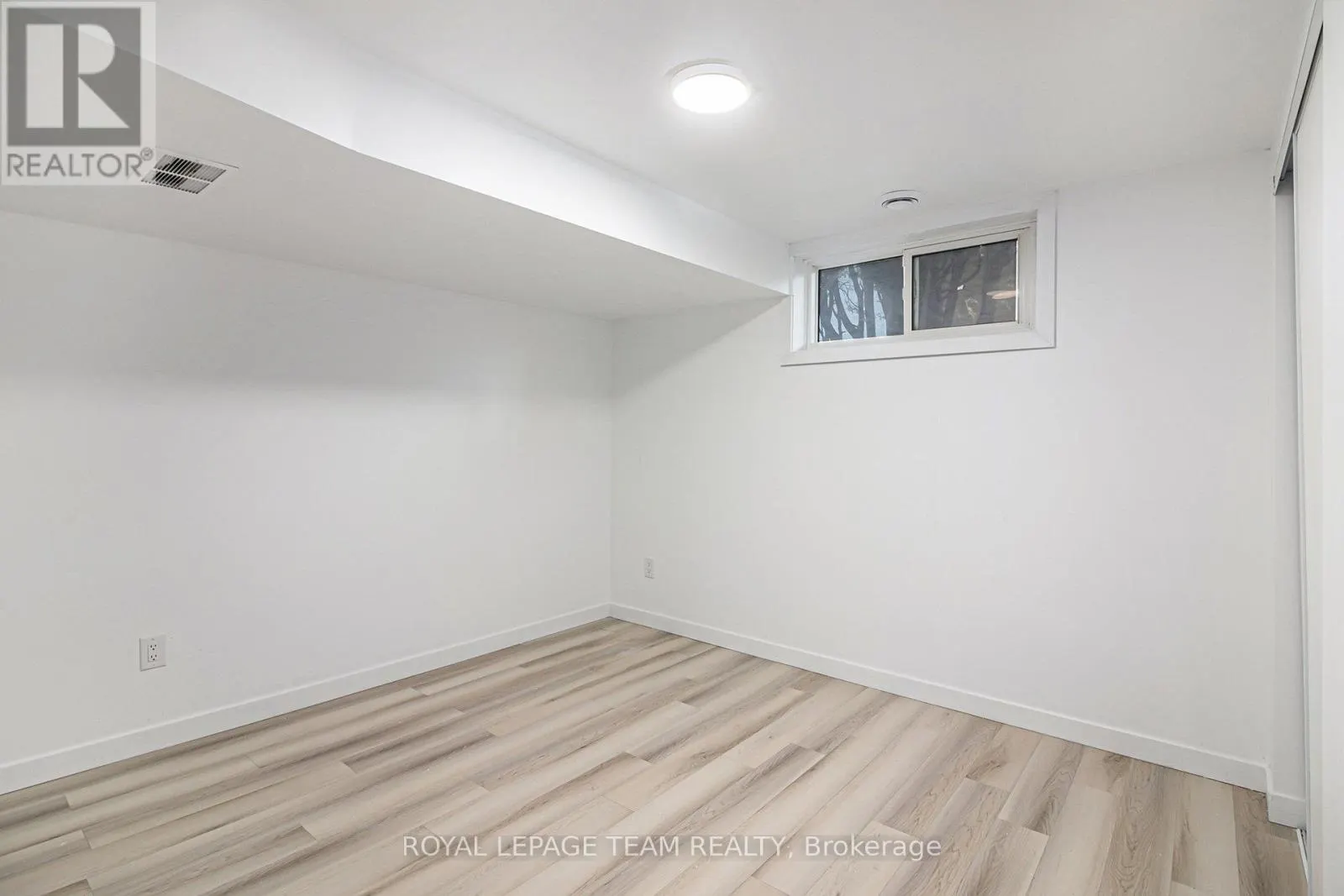 102 LAURIER STREET