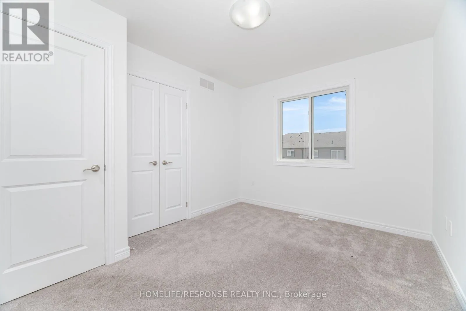 9 BOWMAN CRESCENT