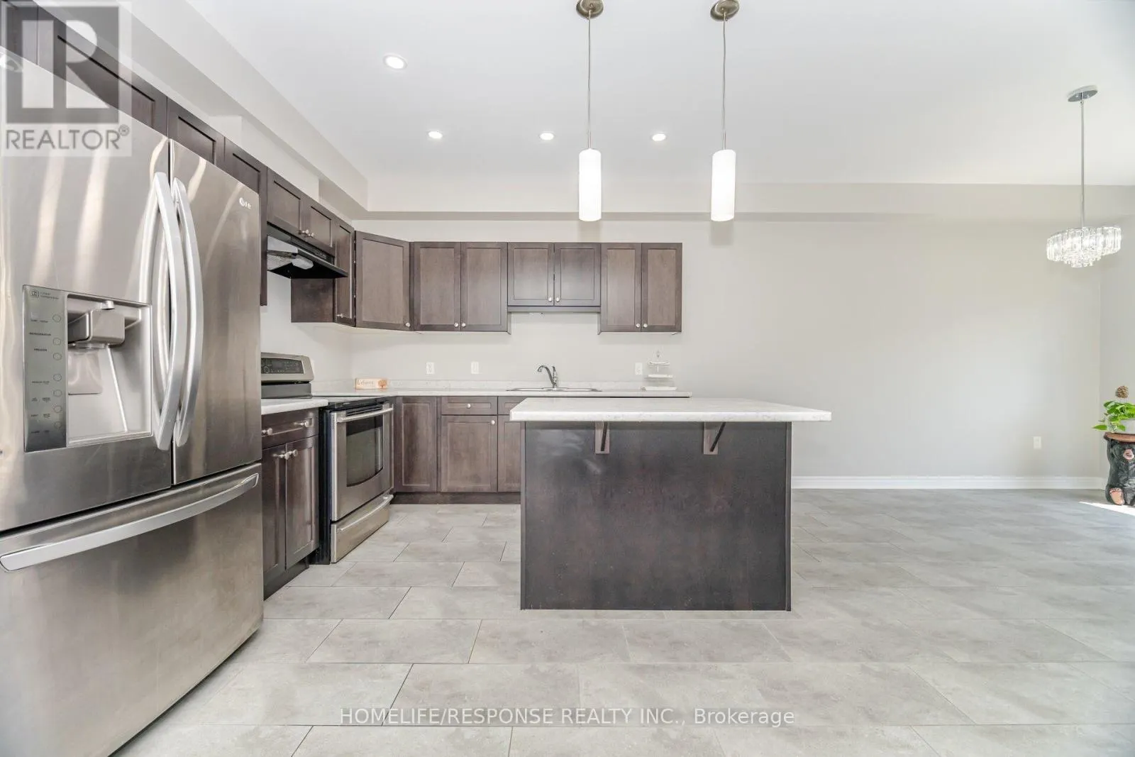 9 BOWMAN CRESCENT