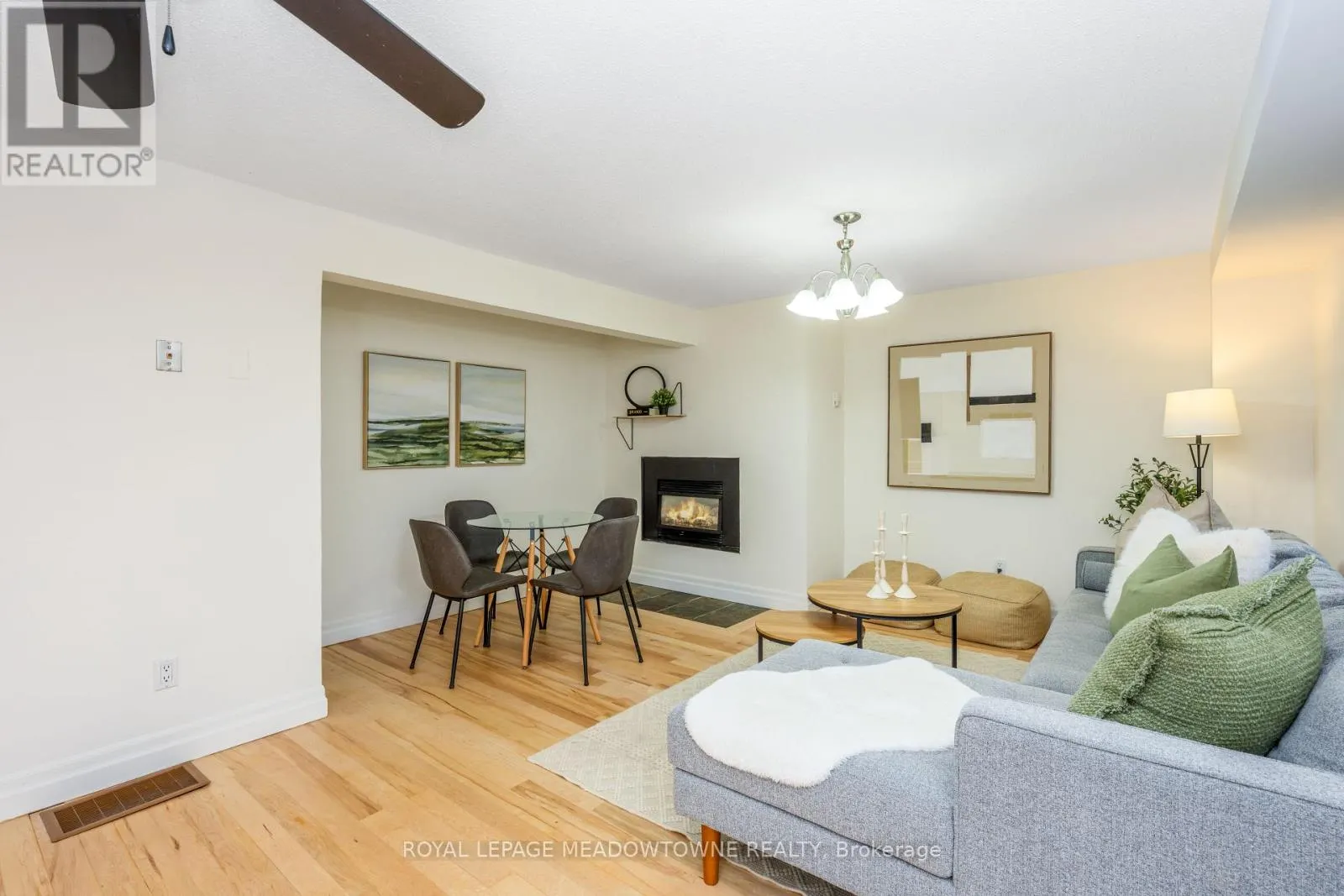 21 BRIARLEA ROAD
