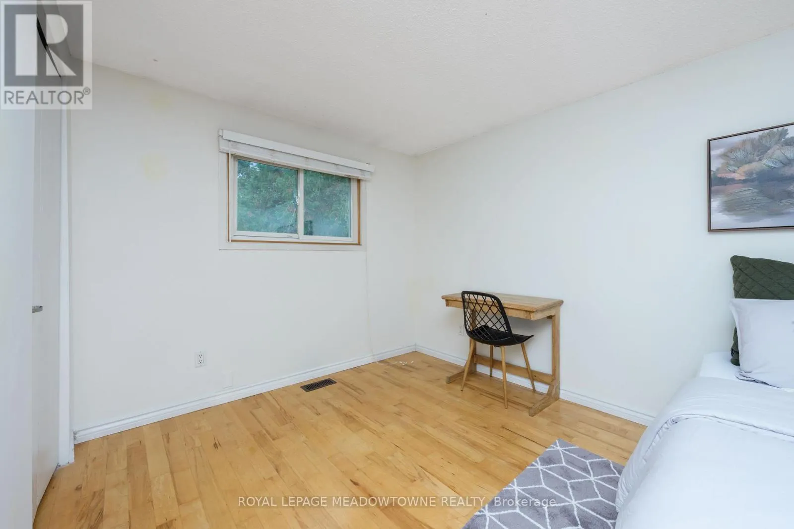 21 BRIARLEA ROAD