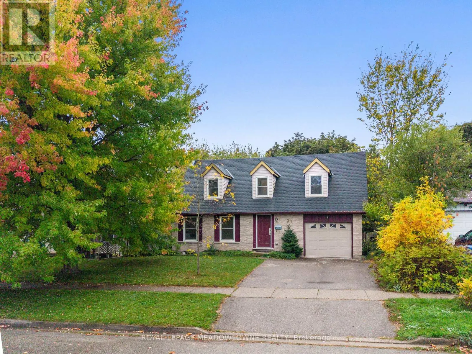 21 BRIARLEA ROAD