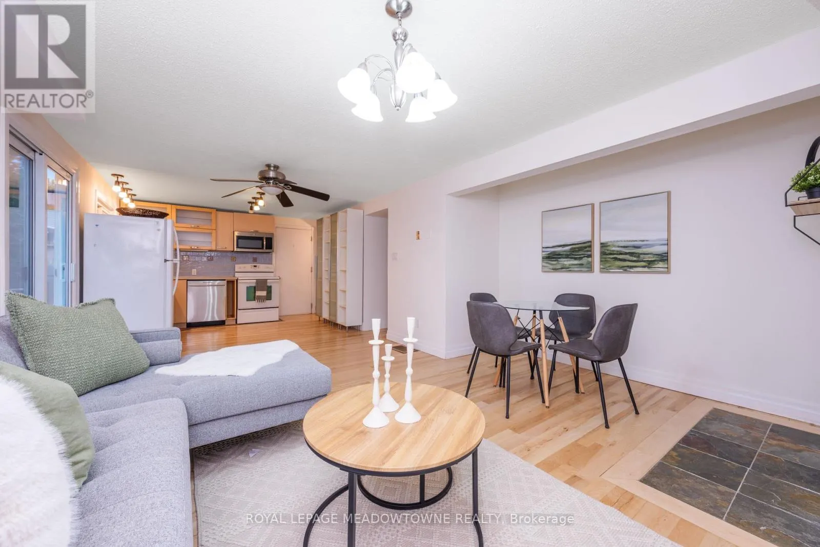 21 BRIARLEA ROAD