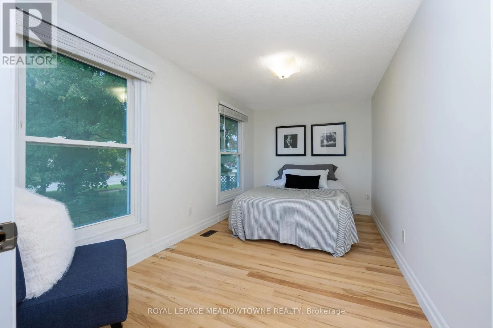 21 BRIARLEA ROAD