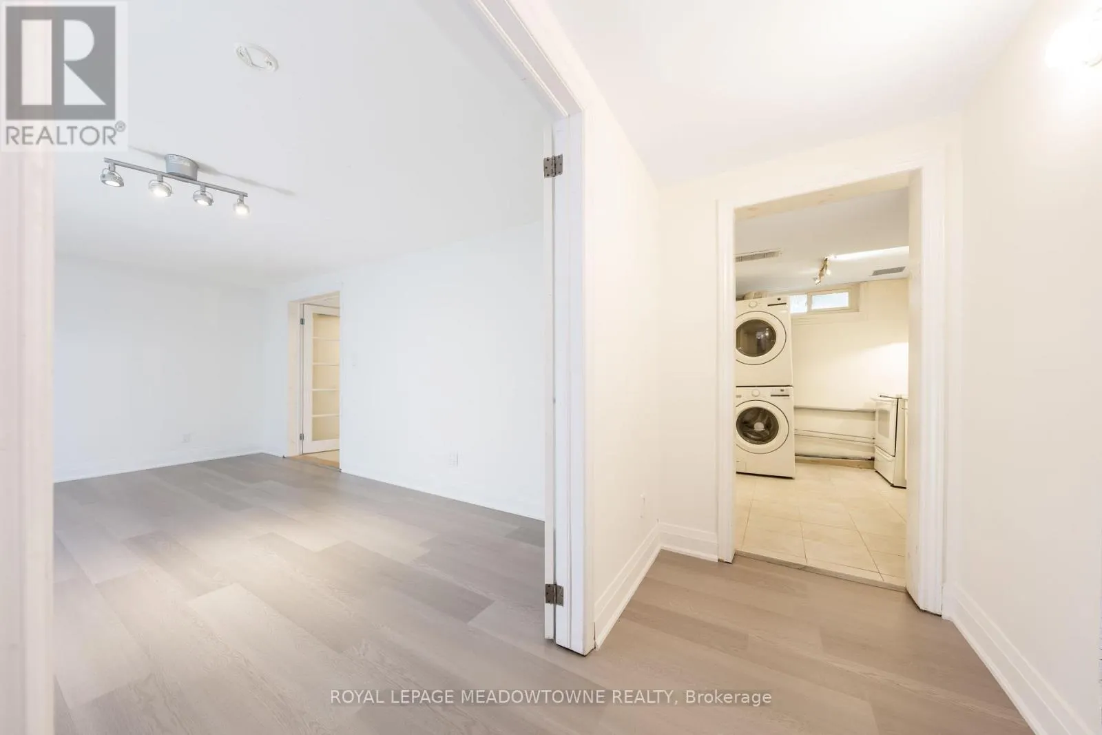 21 BRIARLEA ROAD